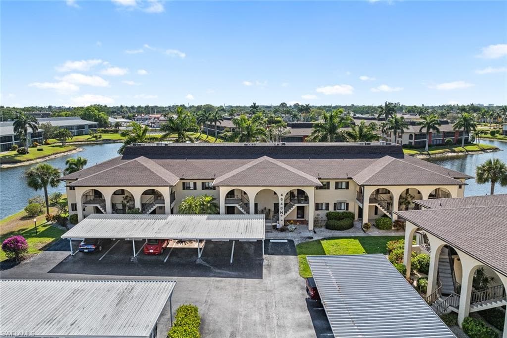 4640 Chantelle DR N104 NAPLES, FL 34112