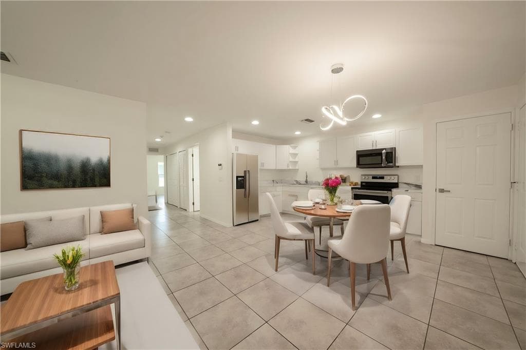 4733 29th ST SW LEHIGH ACRES, FL 33973
