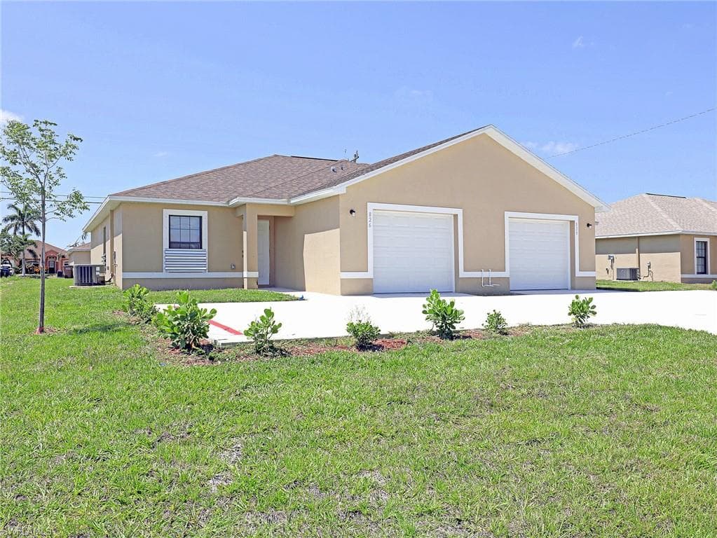 826 Gleason PKWY CAPE CORAL, FL 33914