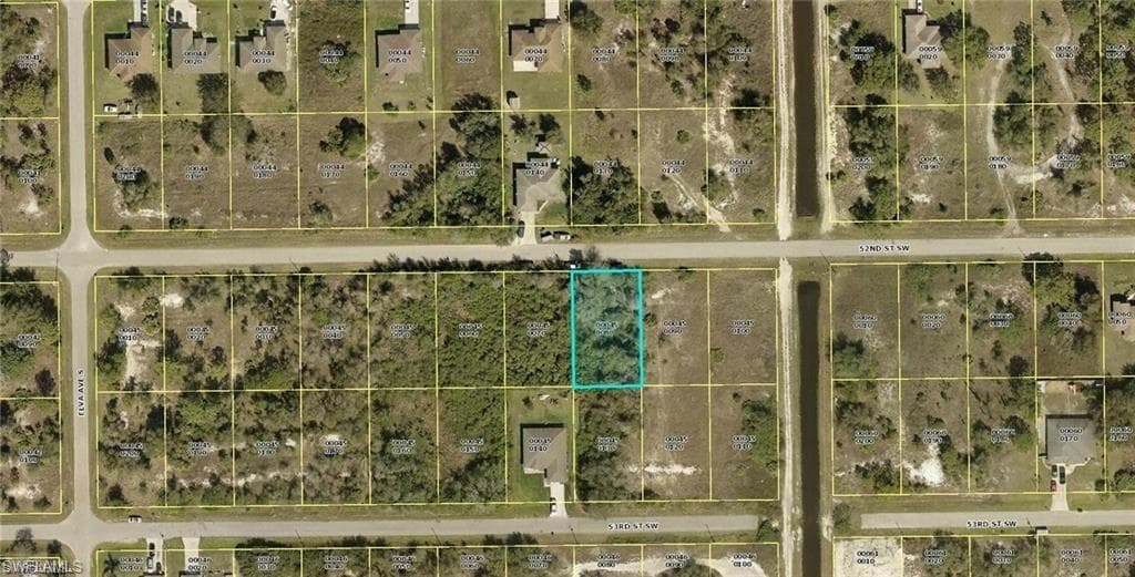 2605 52nd ST SW LEHIGH ACRES, FL 33976