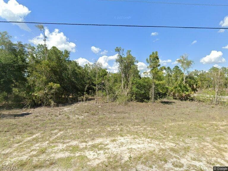 427 La Perouse ST LEHIGH ACRES, FL 33974