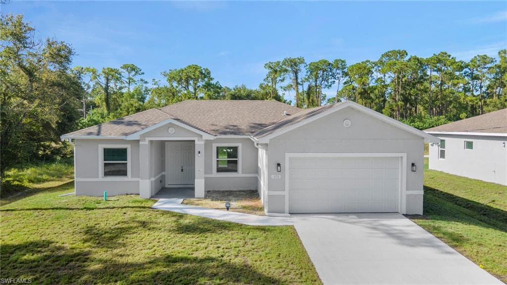 101 E 11th ST LEHIGH ACRES, FL 33972