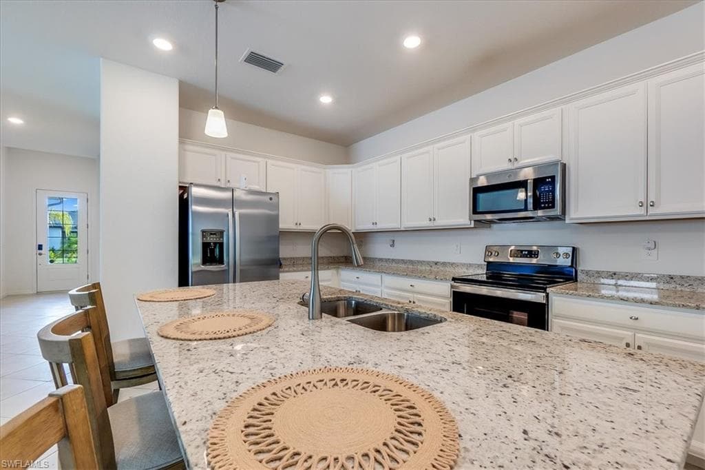 3693 Passion Vine DR ALVA, FL 33920