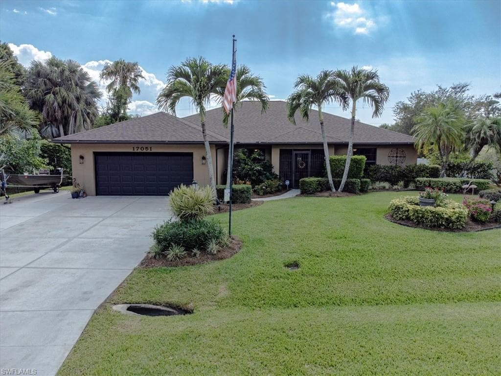 17051 Laurelin CT NORTH FORT MYERS, FL 33917