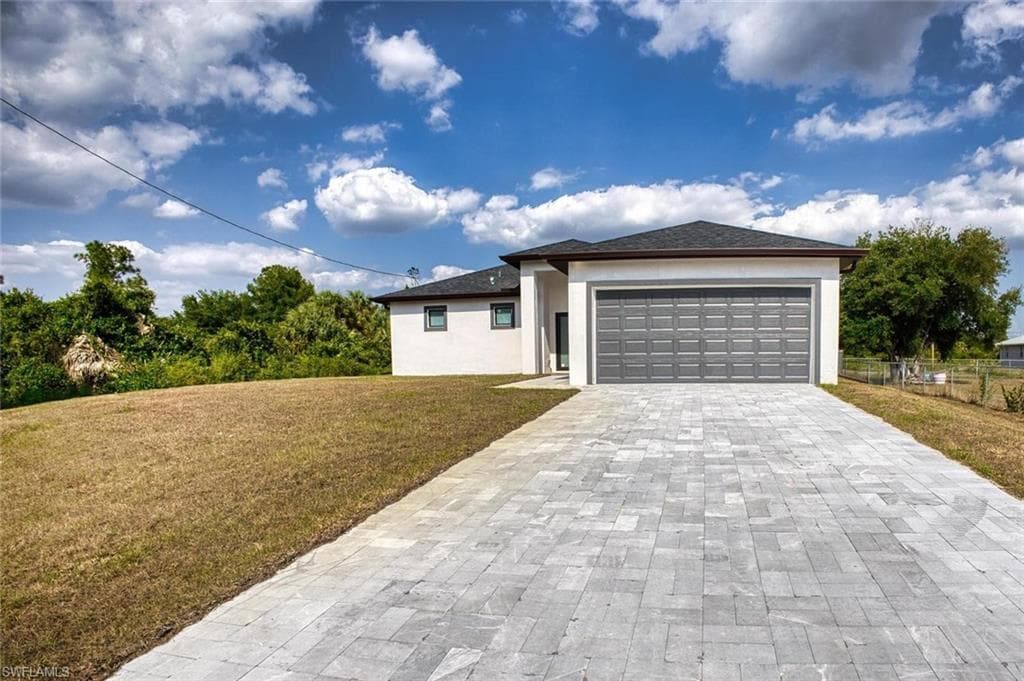 417 McArthur BLVD LEHIGH ACRES, FL 33974
