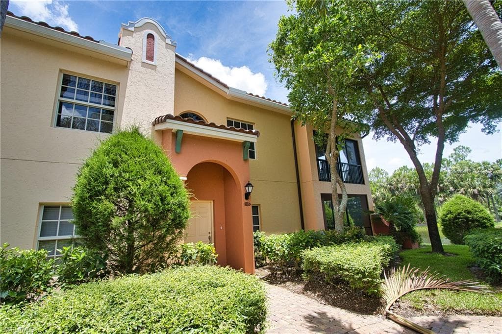 8681 Piazza Del Lago CIR 106 ESTERO, FL 33928