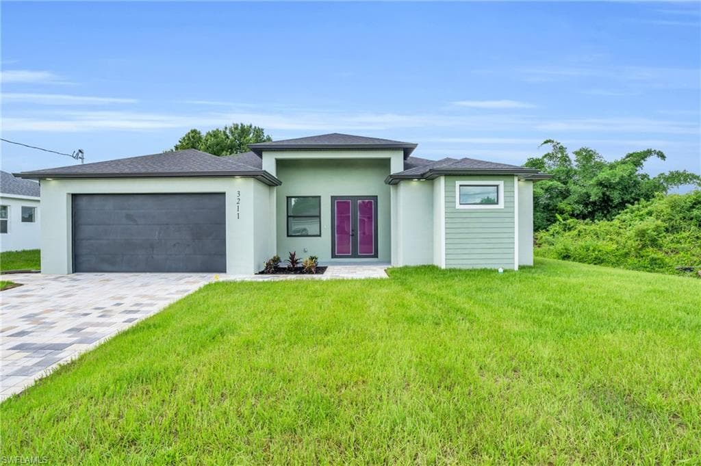 3211 24th ST SW LEHIGH ACRES, FL 33976