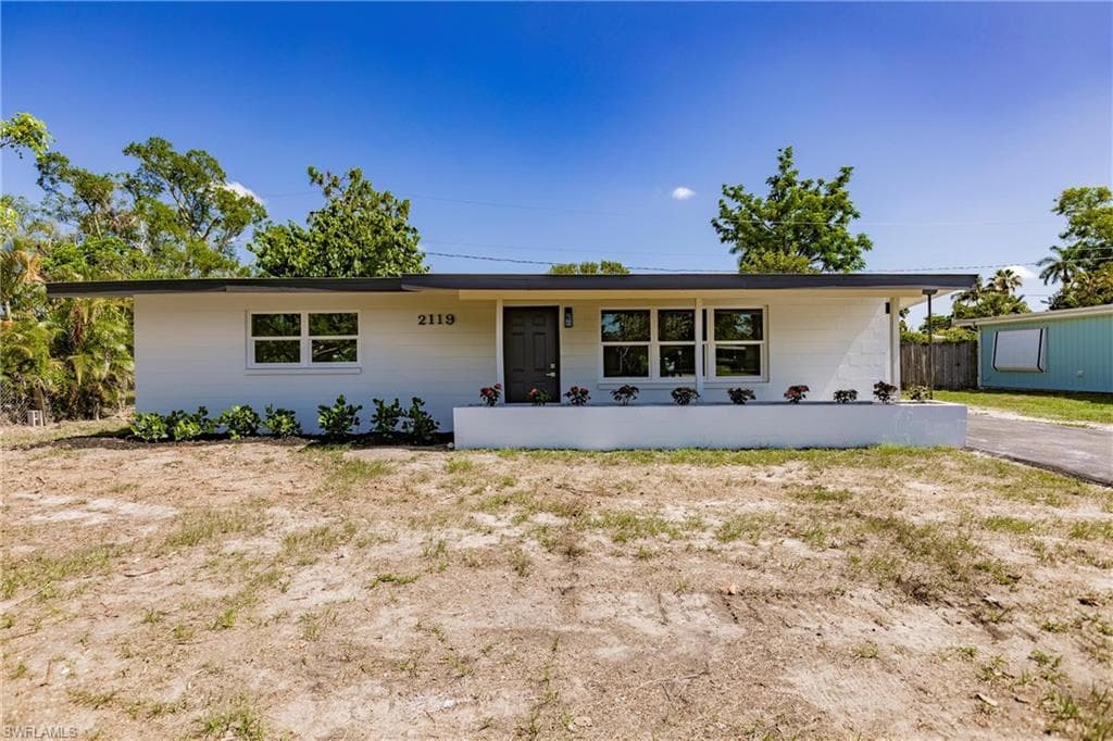 2119 Burton AVE FORT MYERS, FL 33907