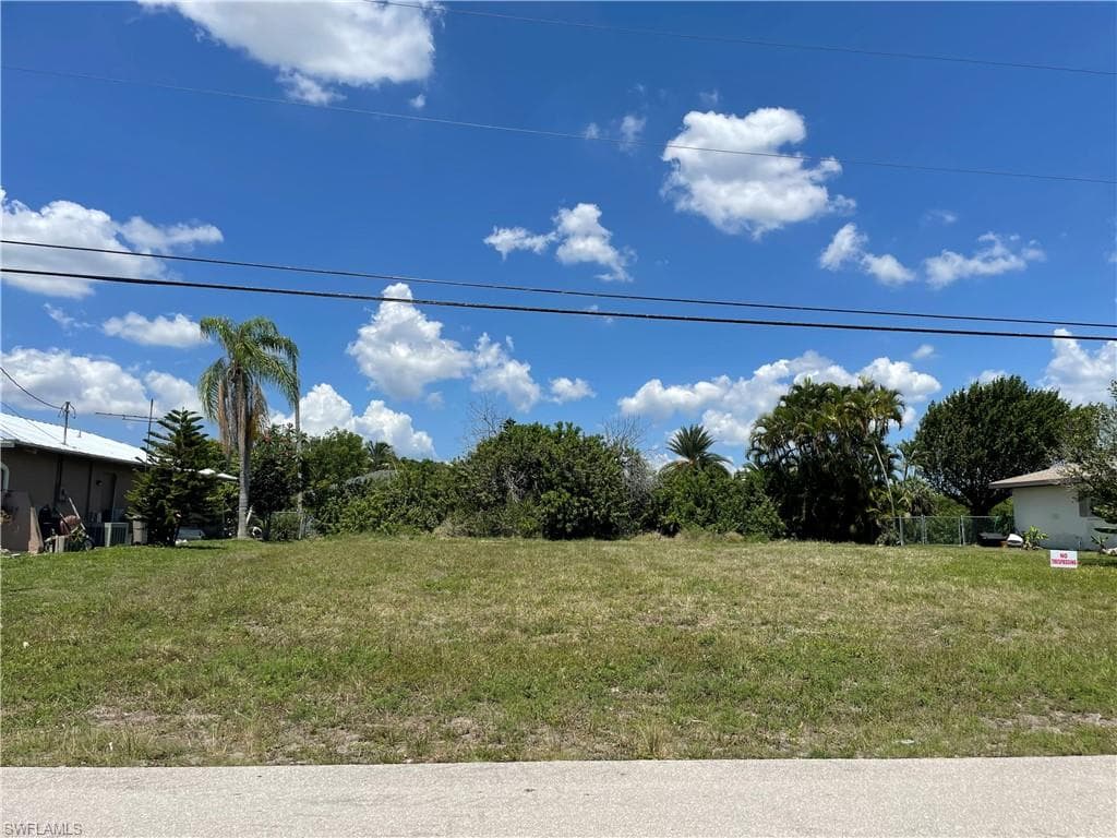34 SE 23rd PL CAPE CORAL, FL 33990