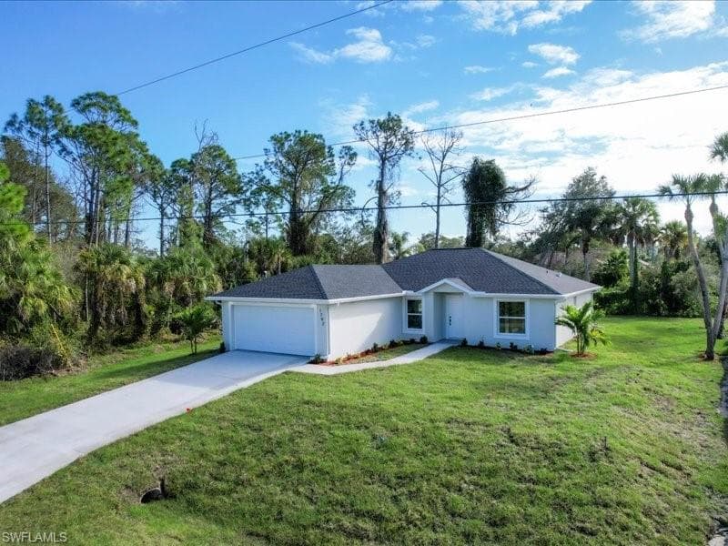 3810 21st ST SW LEHIGH ACRES, FL 33976