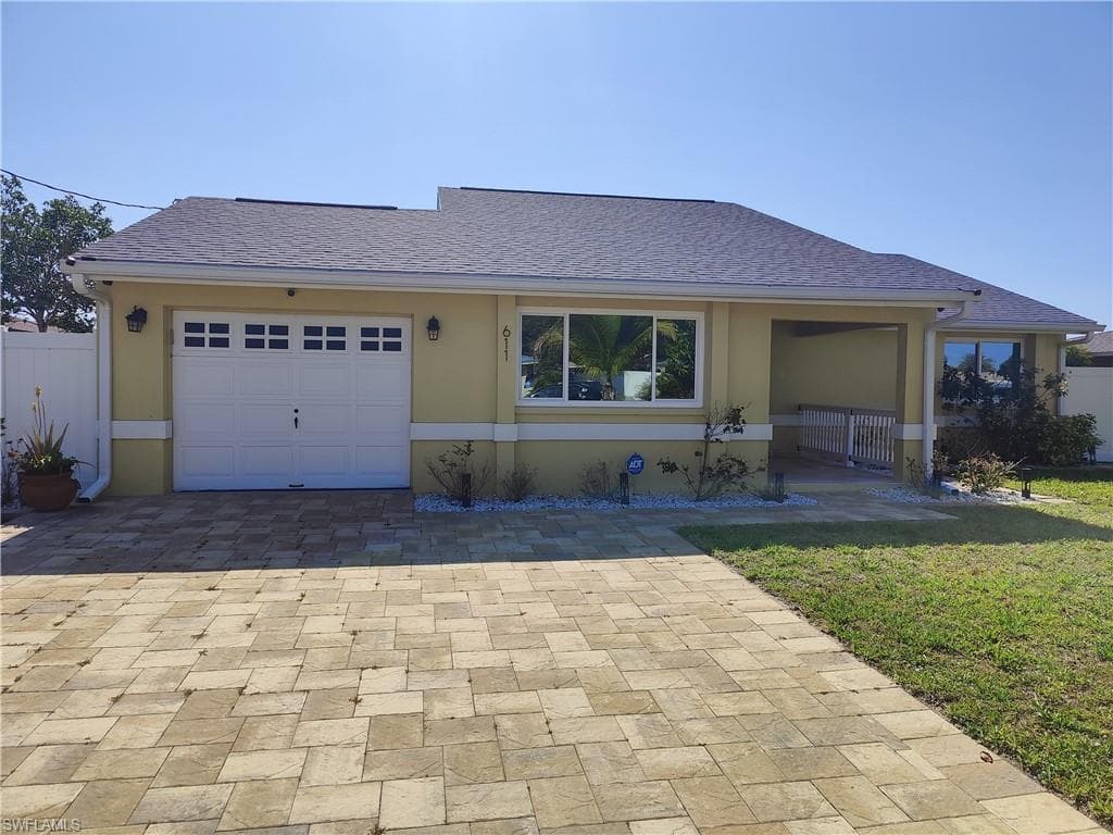 611 NE 17th PL CAPE CORAL, FL 33909