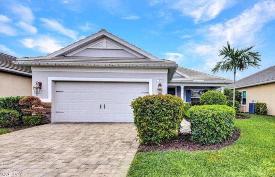 3711 CANOPY CIR NAPLES, FL 34120