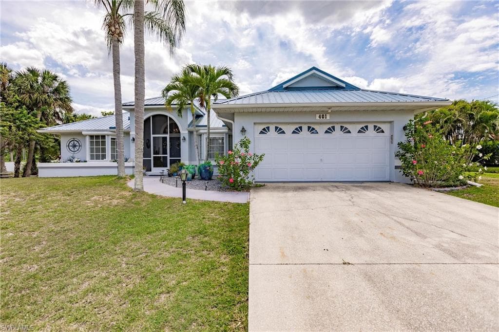 401 Jefferson AVE LEHIGH ACRES, FL 33936