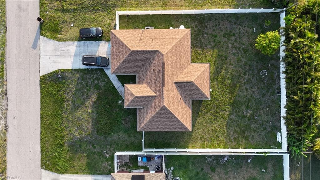 2111 NE 24th TER CAPE CORAL, FL 33909