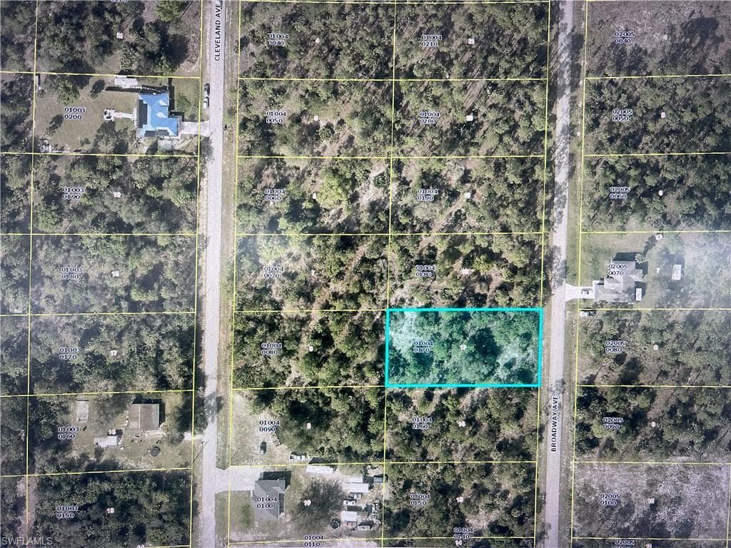 1211 Broadway AVE LEHIGH ACRES, FL 33972