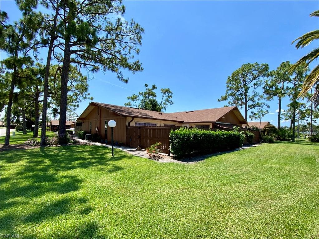 5606 Foxlake DR NORTH FORT MYERS, FL 33917