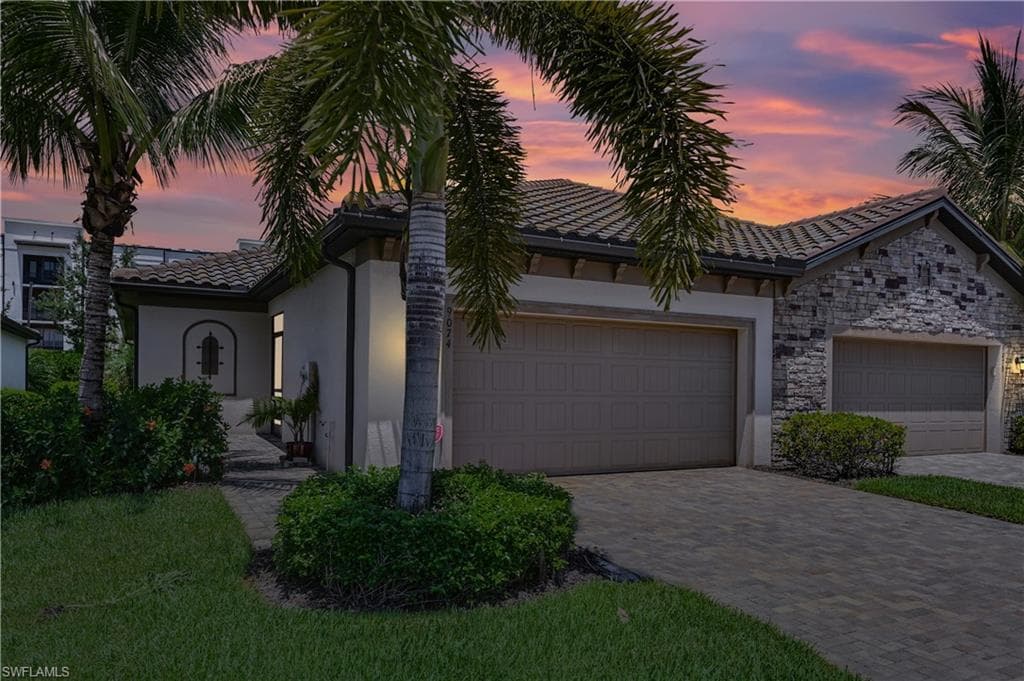 9074 Woodhurst DR NAPLES, FL 34120