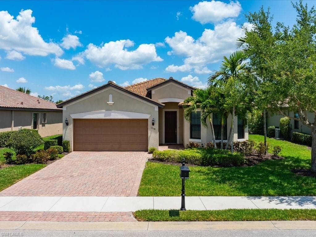 13548 White Crane PL ESTERO, FL 33928