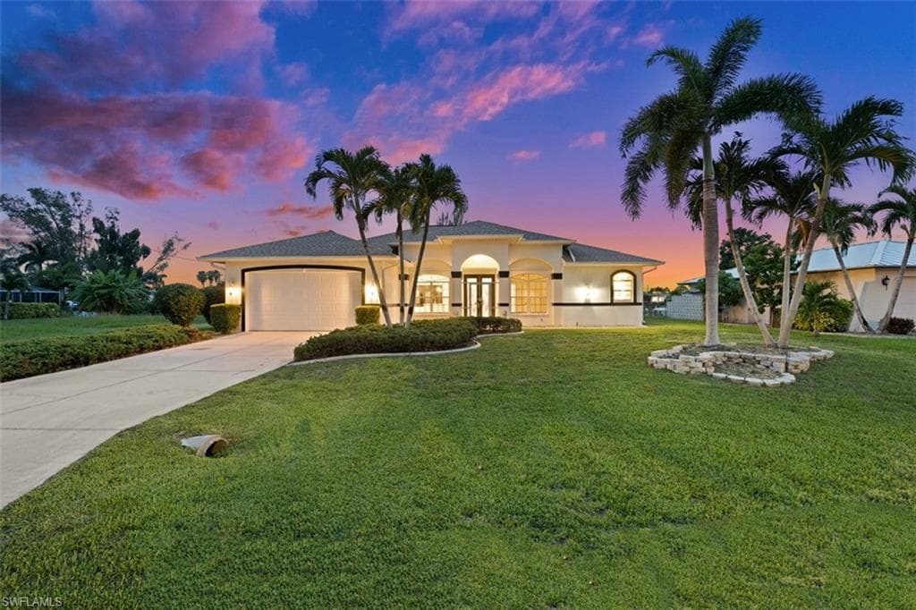 152 Kamal PKWY CAPE CORAL, FL 33904