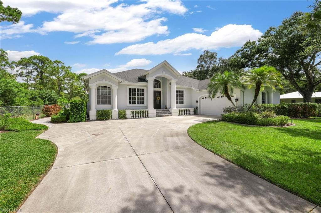 15561 Old Olga RD ALVA, FL 33920