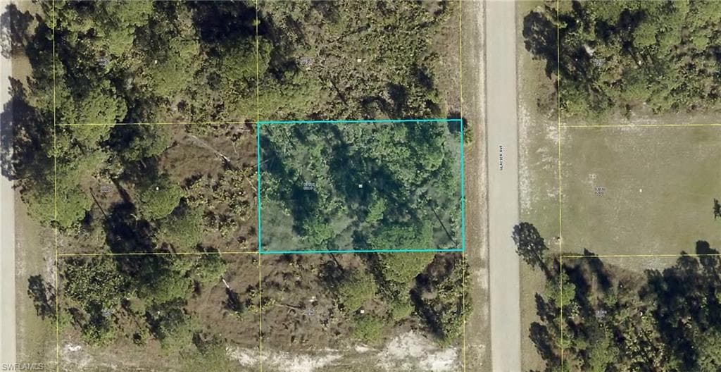 714 Glacier AVE LEHIGH ACRES, FL 33974