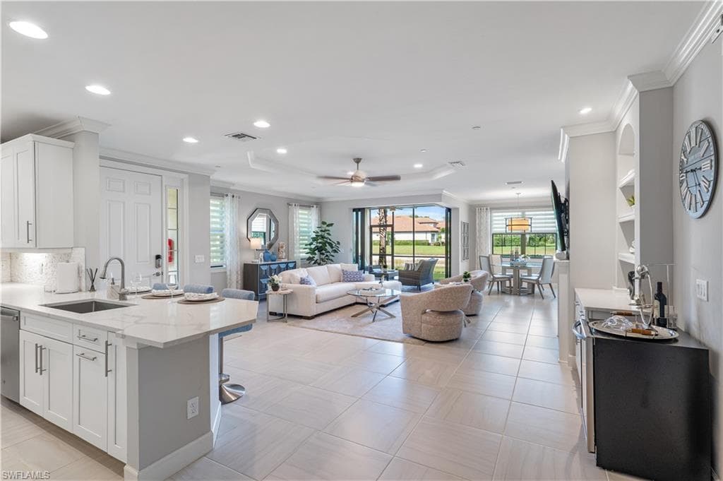 9649 Montelanico LOOP 101 NAPLES, FL 34119