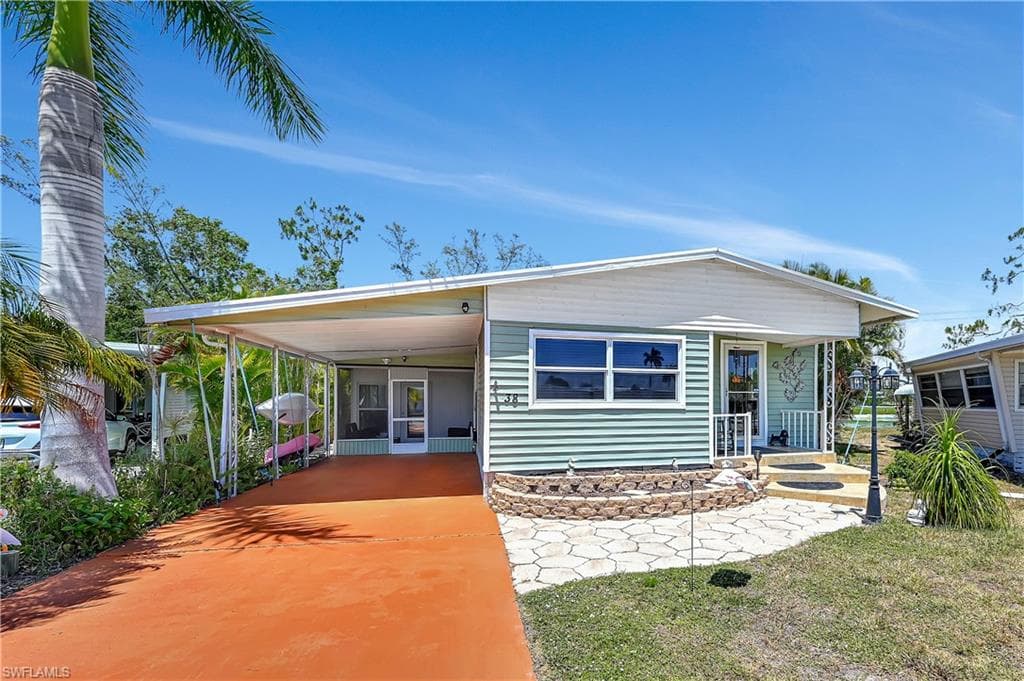 38 San Remo CIR NAPLES, FL 34112