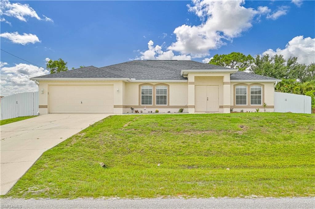 318 NW 15th ST CAPE CORAL, FL 33993