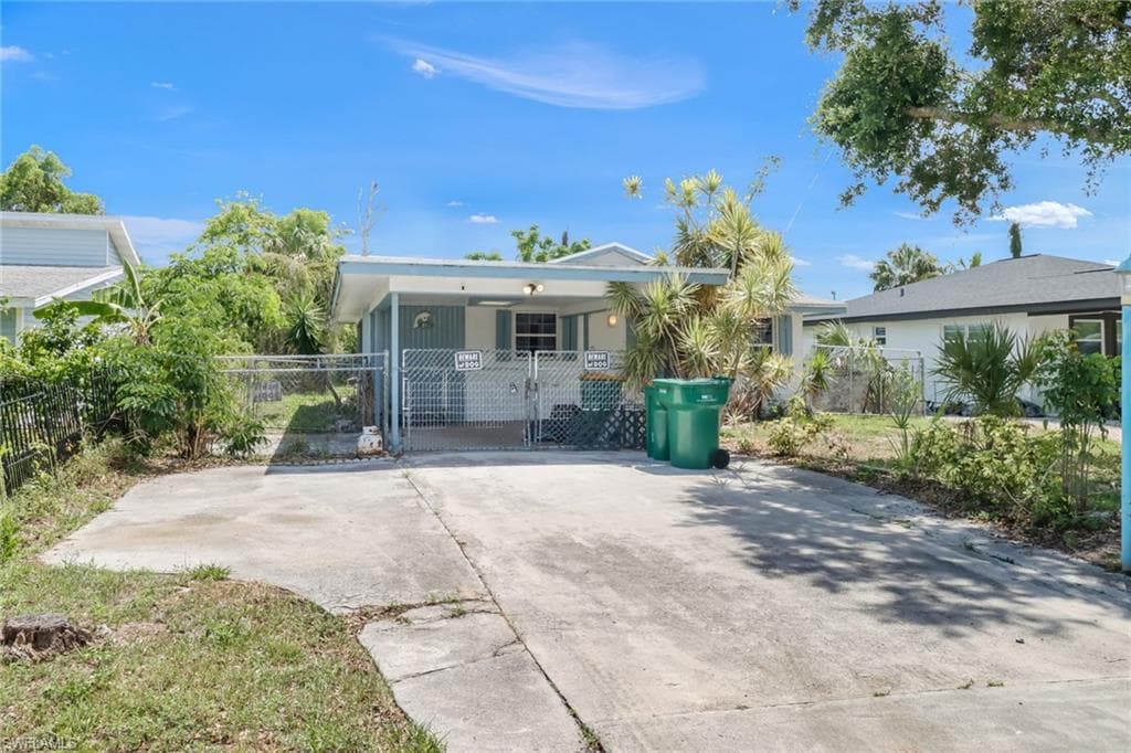 212 Benson ST NAPLES, FL 34113