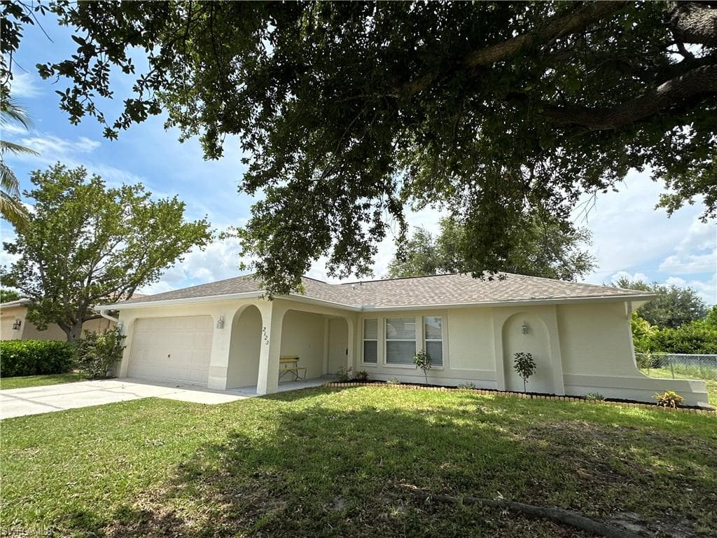 2123 SE 8th ST CAPE CORAL, FL 33990