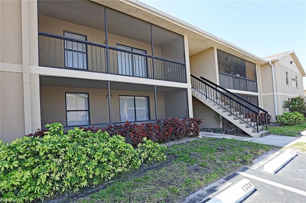 5319 Summerlin RD 1909 FORT MYERS, FL 33919