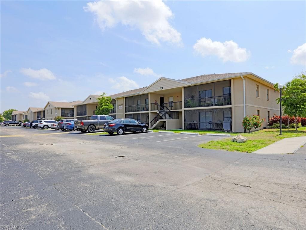 5321 Summerlin RD 2106 FORT MYERS, FL 33919