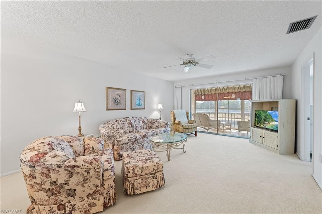 300 Valley Stream DR D7 NAPLES, FL 34113
