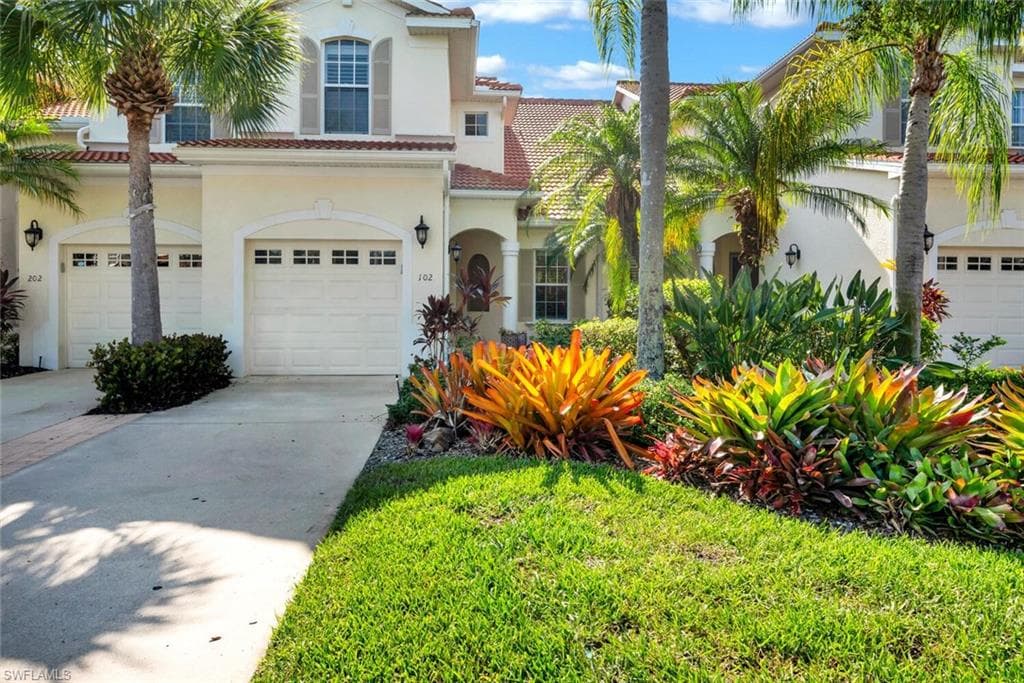 4630 Winged Foot CT 102 NAPLES, FL 34112