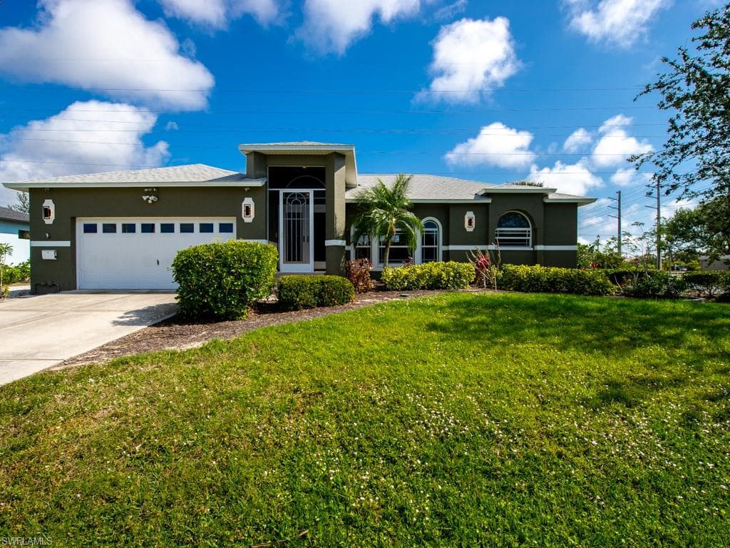 8790 Woodgate Manor CT FORT MYERS, FL 33908