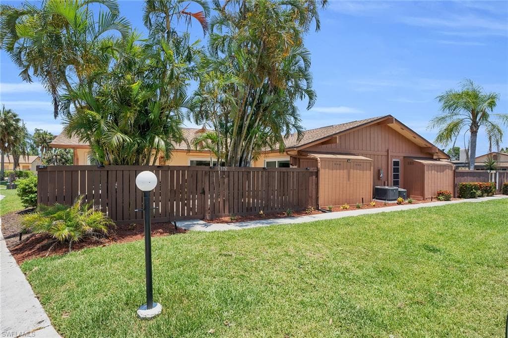 6376 Royal Woods DR FORT MYERS, FL 33908