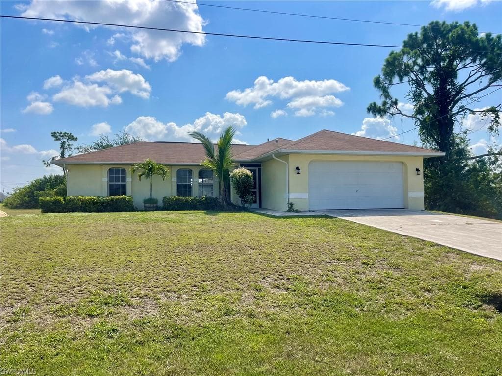 4313 NE 8th CT CAPE CORAL, FL 33909
