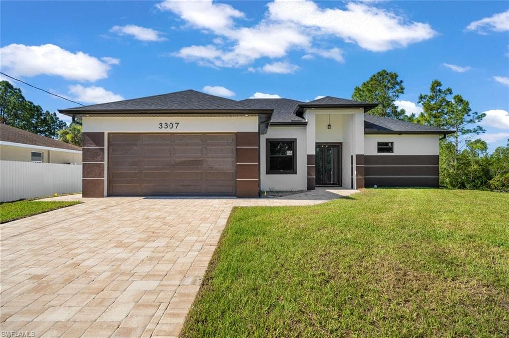 3307 45th ST W LEHIGH ACRES, FL 33971