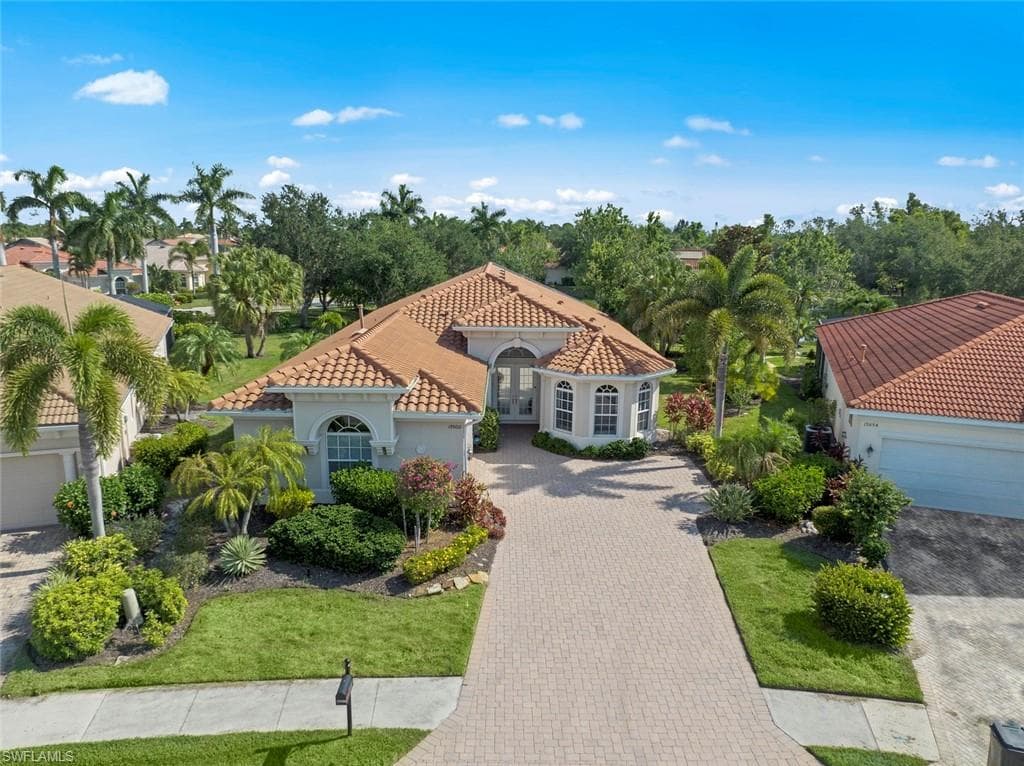19900 Maddelena CIR ESTERO, FL 33967