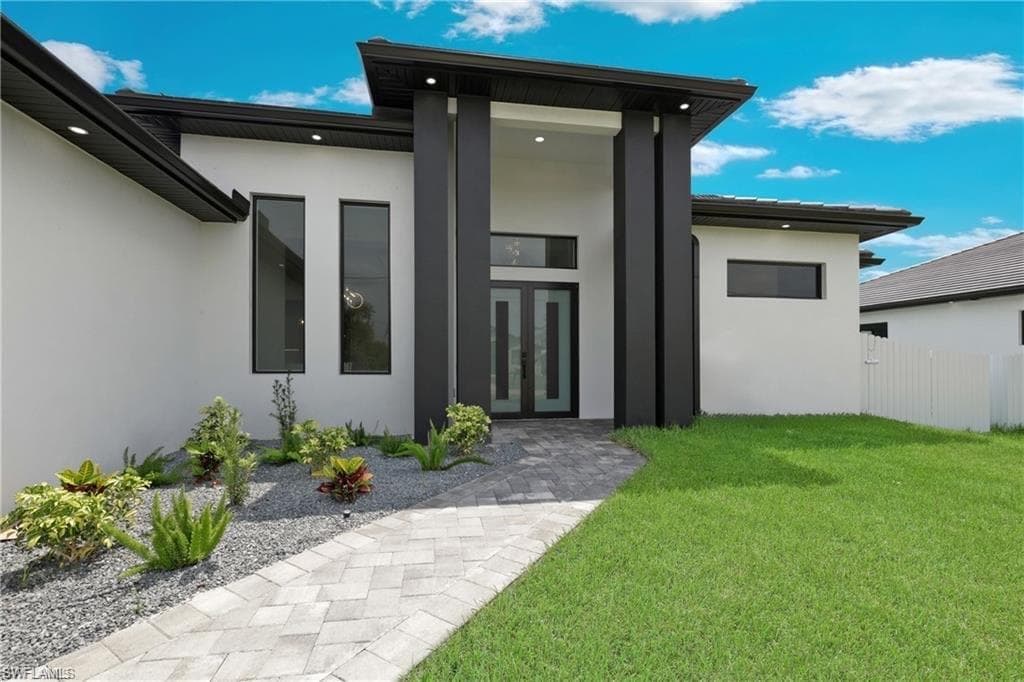 2314 SW 16th TER CAPE CORAL, FL 33991