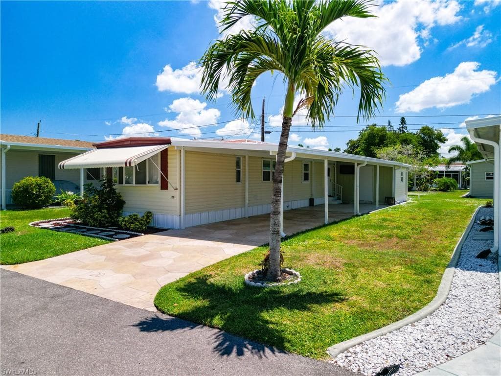 20 Garden DR FORT MYERS, FL 33908