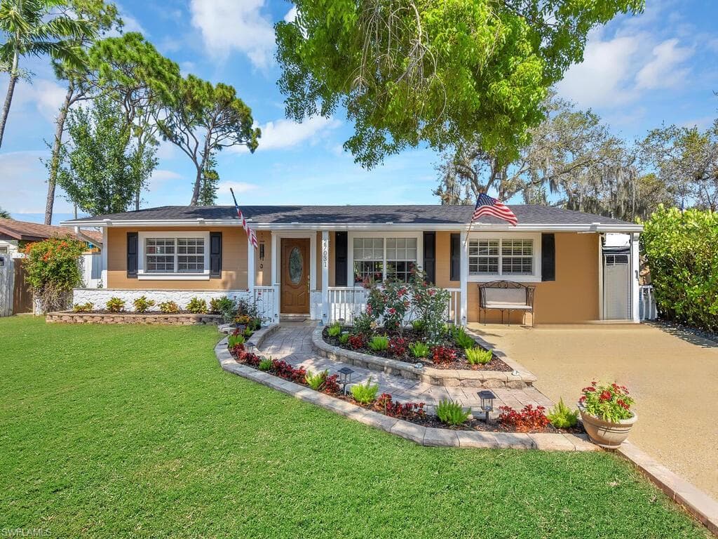 27031 Forest Park AVE BONITA SPRINGS, FL 34135