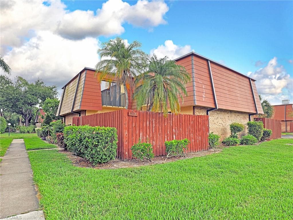 1538 Park Meadows DR 3 FORT MYERS, FL 33907