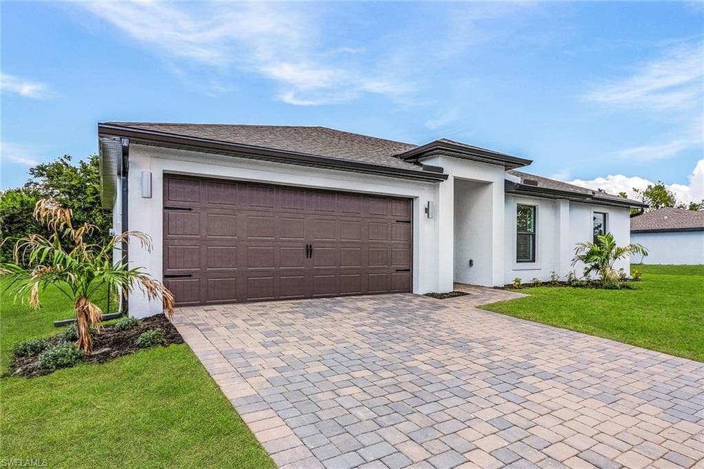 836 Gen D Macarthur AVE LABELLE, FL 33935