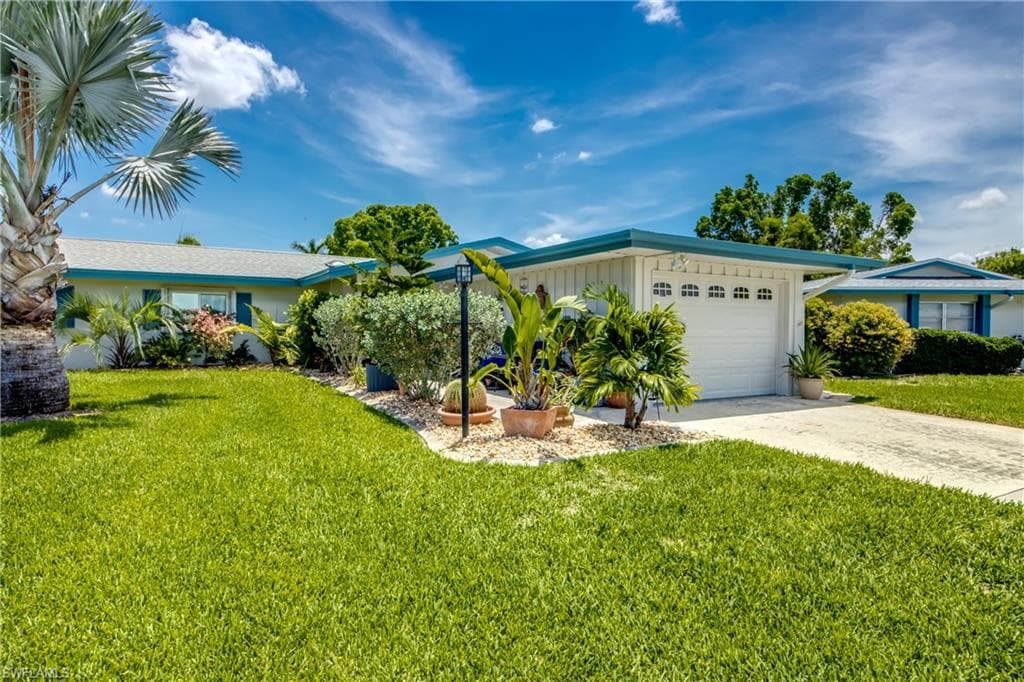 5563 Westwind LN FORT MYERS, FL 33919