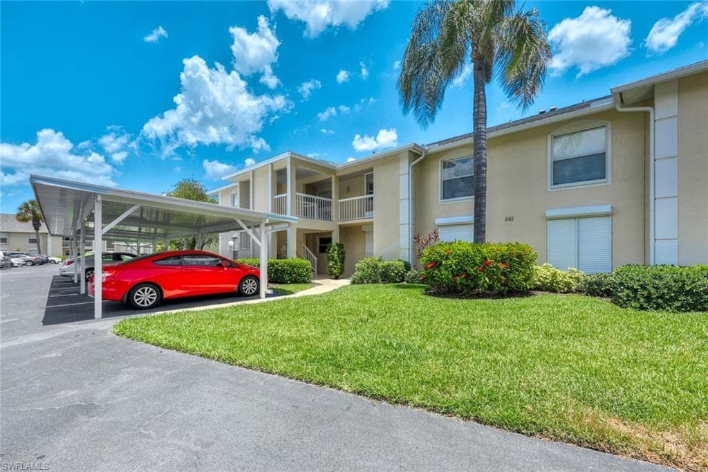 661 Squire CIR 202 NAPLES, FL 34104