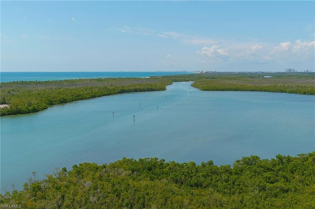 325 Dunes BLVD 407 NAPLES, FL 34110