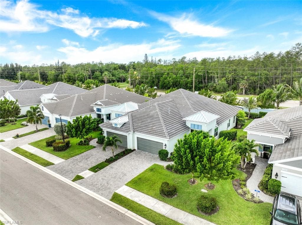 2313 Ariane DR NAPLES, FL 34112