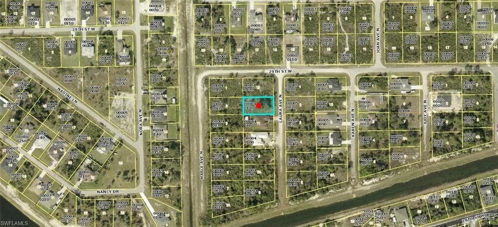 2813 Laura AVE N LEHIGH ACRES, FL 33971