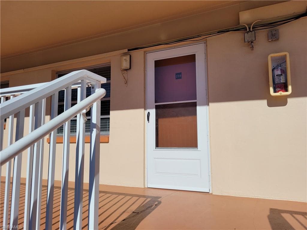 2590 1st ST 209 FORT MYERS, FL 33901